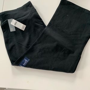 NWT gapfit capri pants